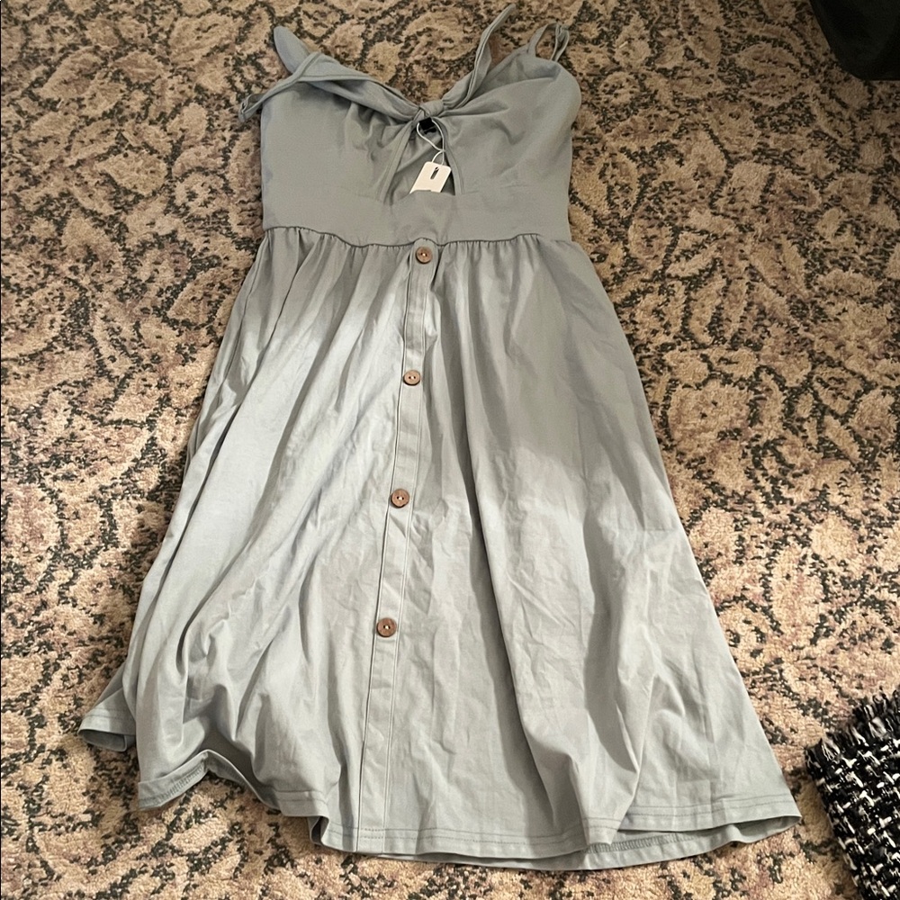 VotePretty Soft Green Spaghetti Strap Dress